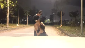 Hành trình dụ gấu dâm chơi public phần 1