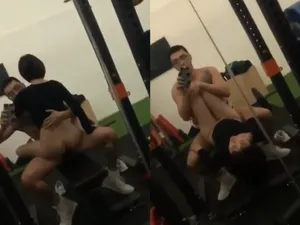 Cho gấu đi tập gym thì bị thằng pt nó thịt luôn